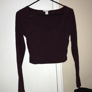 SUPER CUTE maroon long sleeve crop top